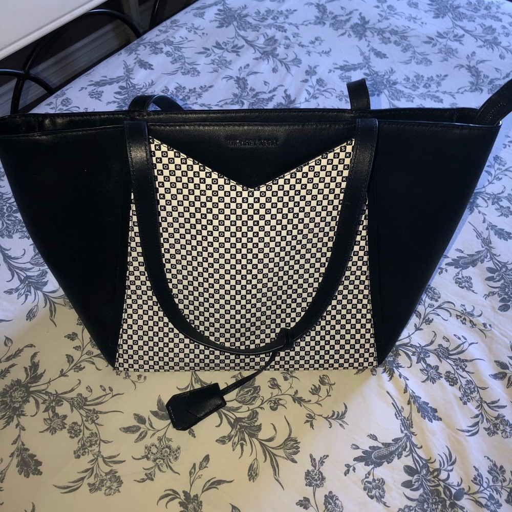 Authentic Micheal Kors Tote